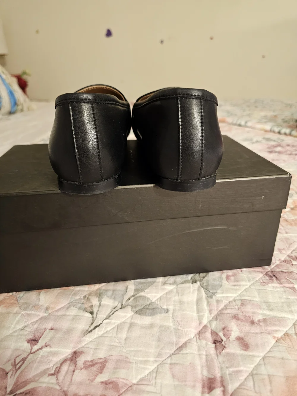 Gucci Black Leather Loafers with Green and Red Web and Gold Buckle - Picture 3 of 5